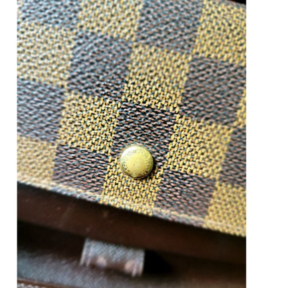 EUC-Louis Vuitton long wallet - Picture 4 of 9